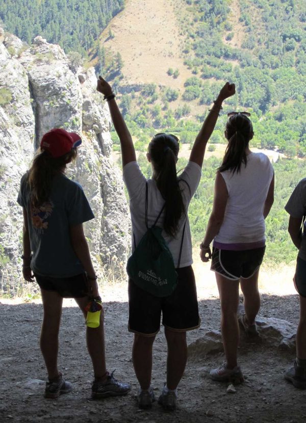 VictoryPoseinCanyon